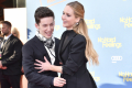 Andrew Barth Feldman und Jennifer Lawrence bei der Premiere des Kinofilms 'No Hard Feelings' im Zoo Palast. Berlin, 15.06.2023